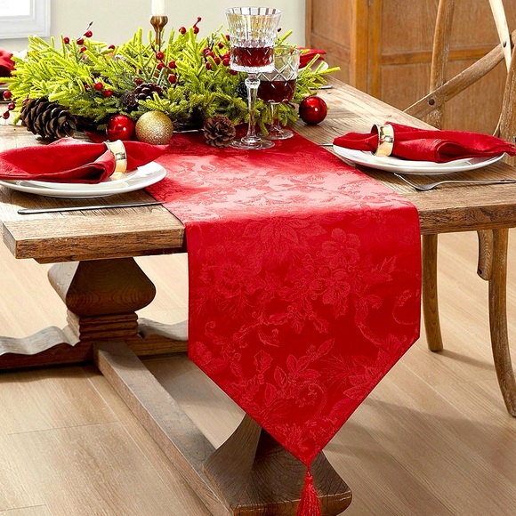 Amscan Red Damask Table Runner 6 Feet - Picture 7 of 7